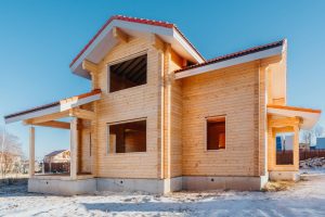 Строительство деревянного дома: какую древесину выбрать? Различия между сухой и влажной древесиной