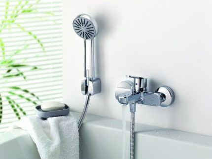 Гигиенический душ для унитаза: сравнительный обзор конструкций и нюансы установки