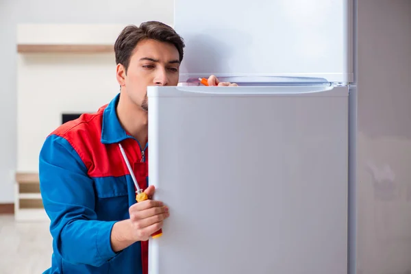 Холодильник не охлаждает — что делать?