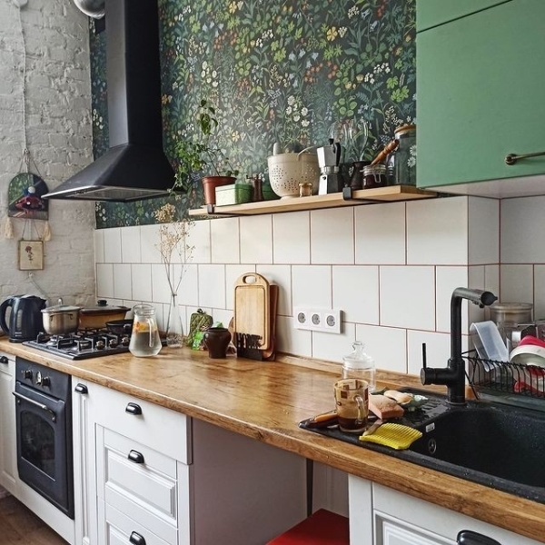 Обои на кухне: 6 невероятных интерьеров, которые влюбят вас в эту отделку | ivd.ru